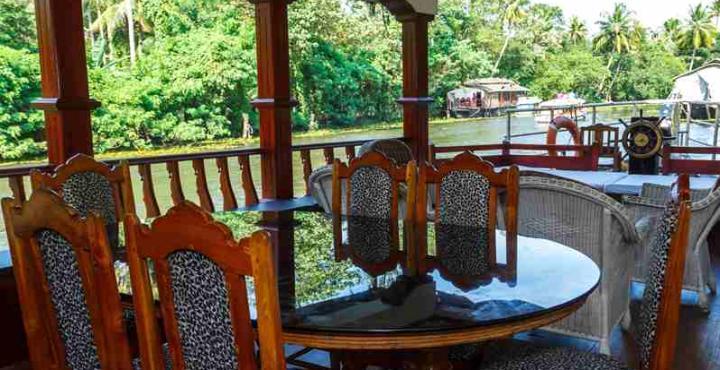 Готель Aqua Jumbo Houseboats Кумараком Екстер'єр фото